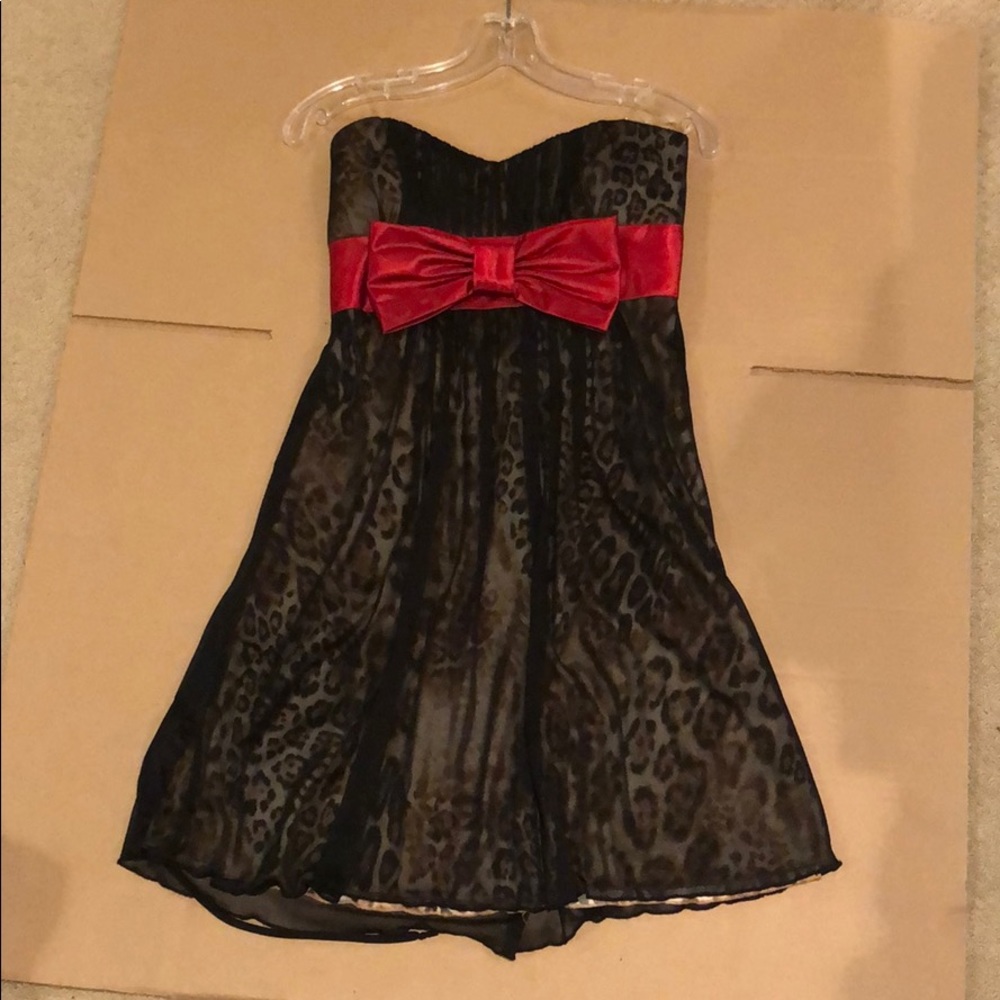 Strapless Flowy Dress Cheetah/Black/Red - Medium